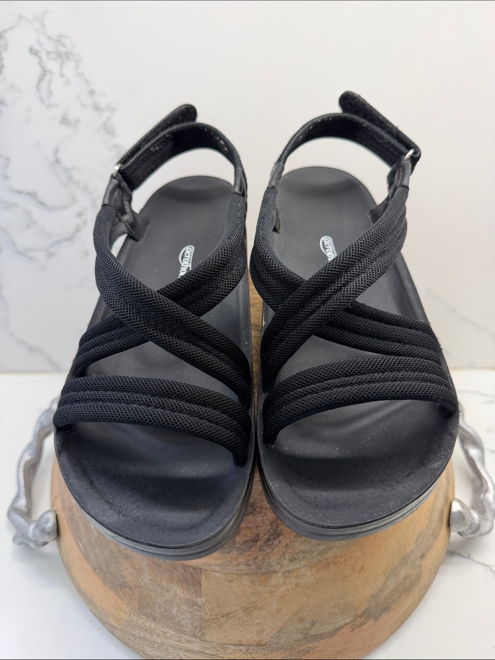 Aerothotic Classic Black Cross-Strap Slingback Sandals -